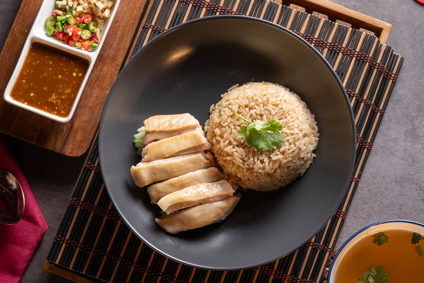 ข้าวมันไก่ต้มต้นตำรับ